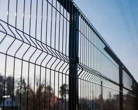 3D curved fence ideal for residential and commercial use.